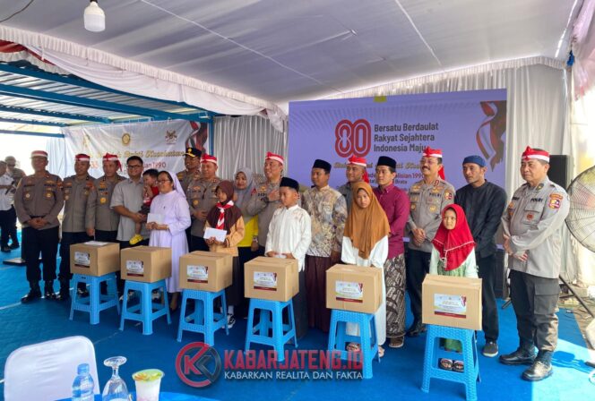 
					Wakapolri Berikan Perhatian Khusus kepada Biarawati dan Lansia dalam Baksos di Polsek Genuk