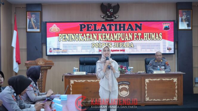 
					Polres Jepara Selenggarakan Pelatihan Kehumasan, Dorong Citra Positif Polri Lewat Media Sosial