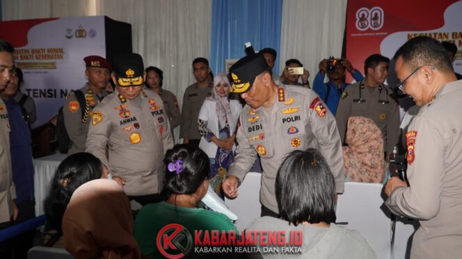 
					Wakapolri Tinjau Pembangunan SMA Kemala Taruna Bhayangkara dan Gelar Bakti Sosial di Bogor