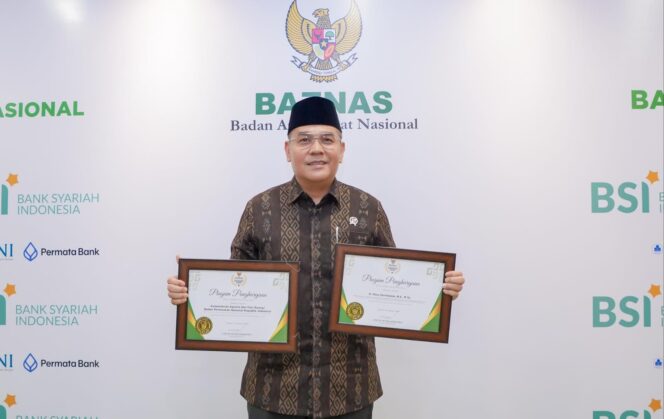 
					Wamen Ossy Terima Penghargaan Baznas Award 2025