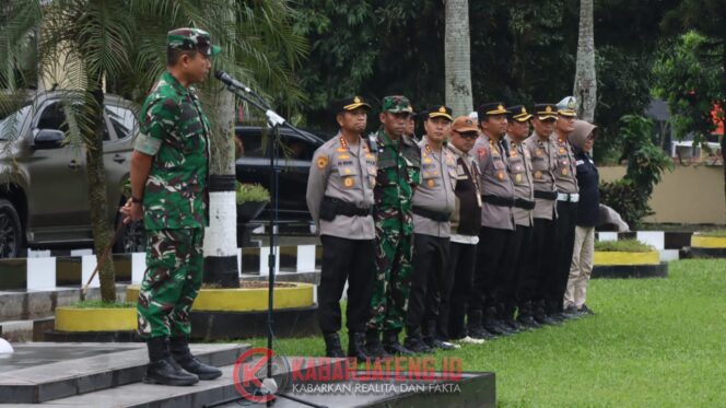 
					Danrem 071 Wijayakusuma Pimpin Apel dan Patroli Skala Besar di Banyumas
