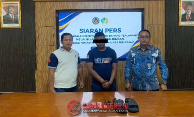 
					Petugas Lapas Semarang Amankan Seorang Pengunjung yang Kedapatan Bawa Sandal Berisi Narkoba