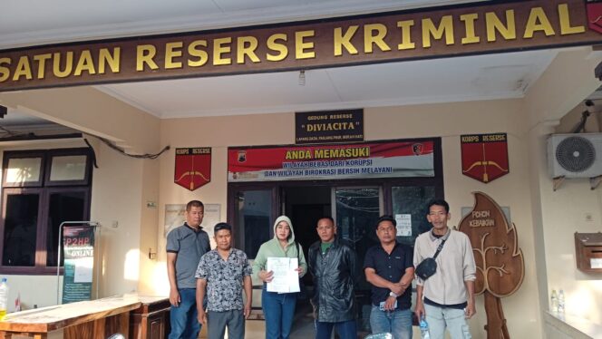 
					Ketua Ormas di Jepara Diadukan ke Polres Atas Dugaan Pencemaran Nama Baik