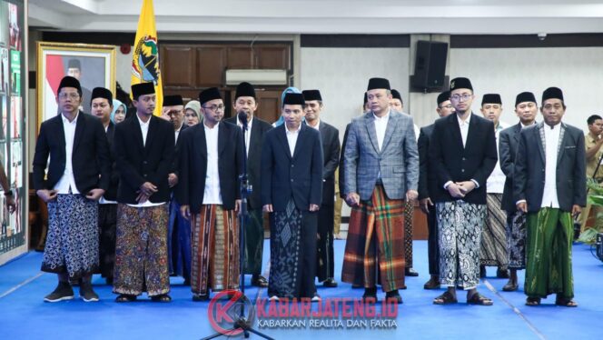 
					Gubernur Ahmad Luthfi Kukuhkan Pengurus LFSP