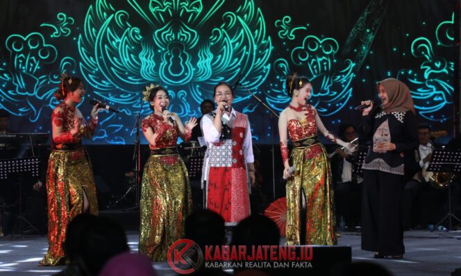 
					Festival Kota Lama Semarang 2025 Tampilkan Perpaduan Musik Jawa dan Internasional, Bikin Pengunjung Terpukau
