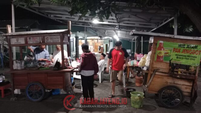 Masjid Al Muhajirin Palebon Gelar Launching Pusat Kuliner Malam, Hadirkan Hiburan Nasam Gambus