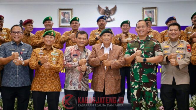 
					HUT Ke-66 Pepabri, Gubernur Ahmad Luthfi Ajak Masyarakat Perkuat Persatuan dan Keamanan