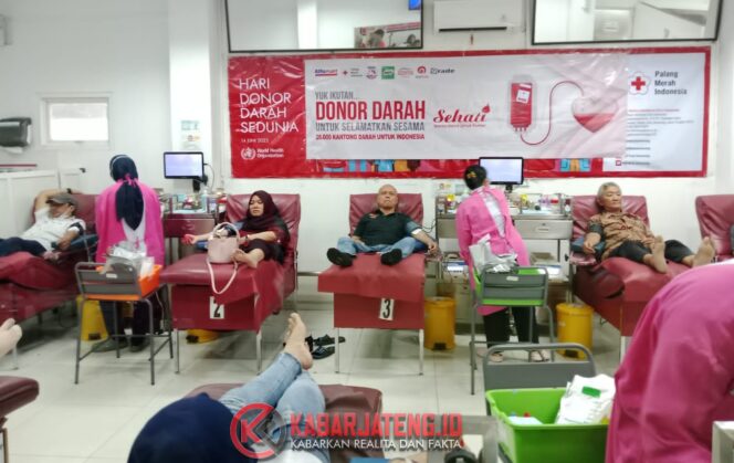 
					Alfamart Gelar Donor Darah di 34 Kota, Targetkan 26 Ribu Kantong dalam HUT ke-26