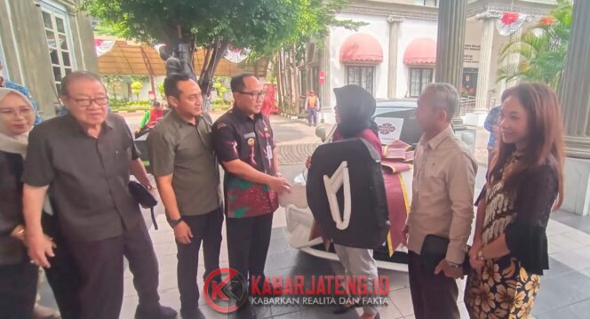 
					Semargres 2025: Beli Obat untuk Sang Ibu, Wulandari Pulang Membawa Mobil
