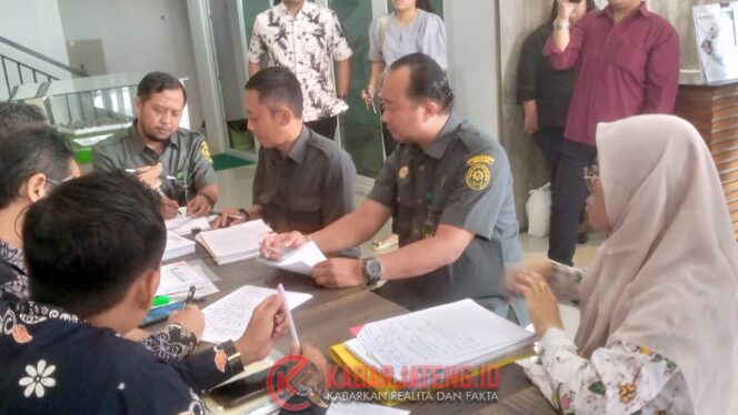 
					Sengketa Lahan Budiarto Siswojo vs PT MAP, PN Semarang Tetapkan Sita Eksekusi 348 Sertipikat