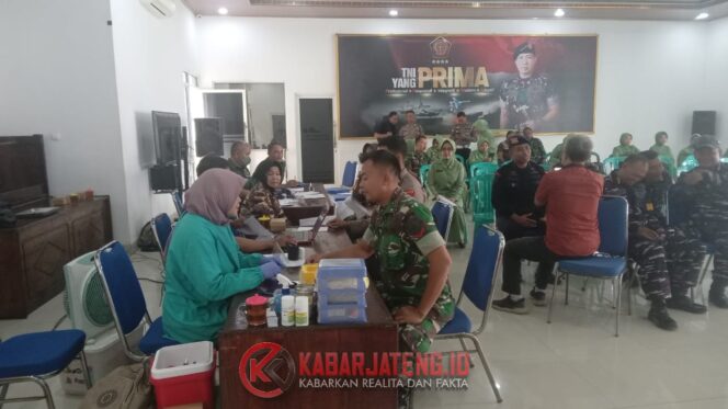 
					Kodim 0736/Batang Gelar Donor Darah Sambut HUT TNI dan Kodam IV/Diponegoro