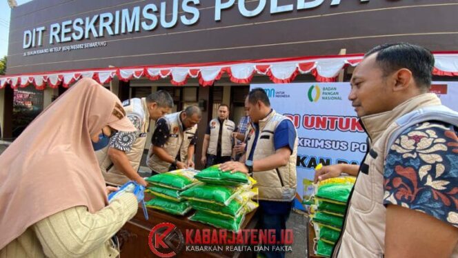
					Polda Jateng Gencarkan Pasar Murah, Ribuan Kilogram Beras Disalurkan untuk Warga
