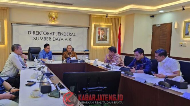 
					Bupati Jepara Dorong Penanganan Irigasi dan Abrasi Pantai Masuk Program 2026