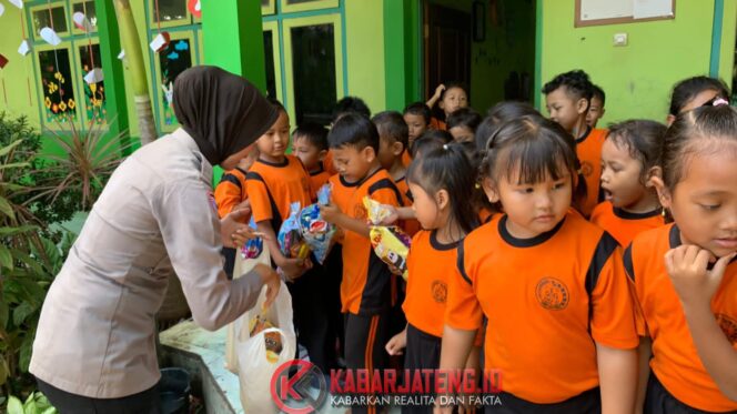 
					Polres Jepara Tanamkan Kesadaran Lalu Lintas Sejak Dini Lewat Program Polisi Sahabat Anak