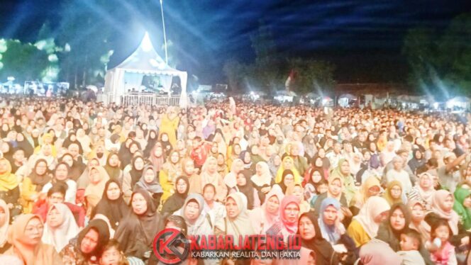 
					Sholawat Kebangsaan di Brebes, Gus Miftah Ajak Jamaah Doakan Negeri dan Jaga Persatuan