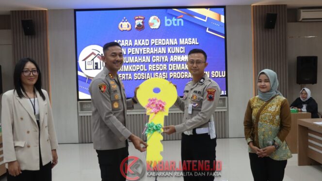 
					Kapolres Demak Resmikan Perumahan Bersubsidi untuk Anggota Polri dan ASN