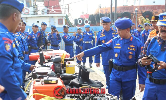
					SIAGA BENCANA 2025: Ditpolairud Polda Jateng Gelar Apel Pasukan dan Peralatan SAR