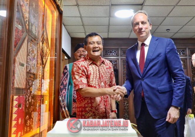 
					Dubes Prancis Resmikan Alliance Française Semarang, Perkuat Kerja Sama Budaya dan Pariwisata Jateng