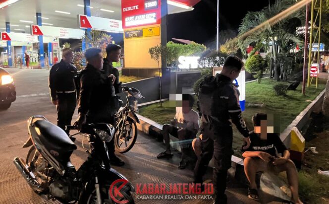 
					Polisi Amankan Puluhan Motor Saat Razia Balap Liar di Jepara
