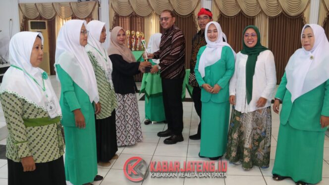 
					Wali Kota Tegal Buka Konfercab VIII Fatayat NU, Dorong Pengurus Jalankan Organisasi Lebih Progresif