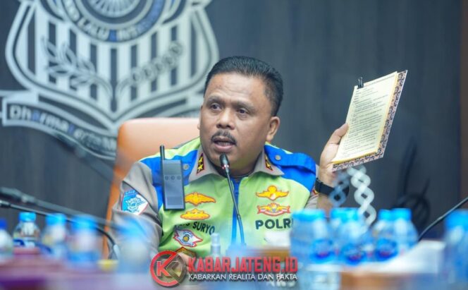 
					Korlantas Tunda Sementara Pemakaian Sirene dan Rotator, Pengawalan Kendaraan Tetap Berjalan