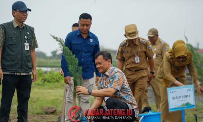 
					Ahmad Luthfi Dorong Optimalisasi SPAM untuk Tekan Penurunan Muka Tanah