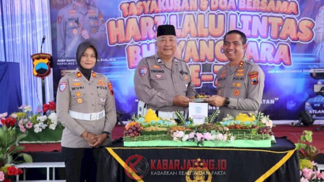 
					Polres Tegal Peringati Hari Lalu Lintas Bhayangkara ke-70 dengan Tasyakuran dan Komitmen Keselamatan