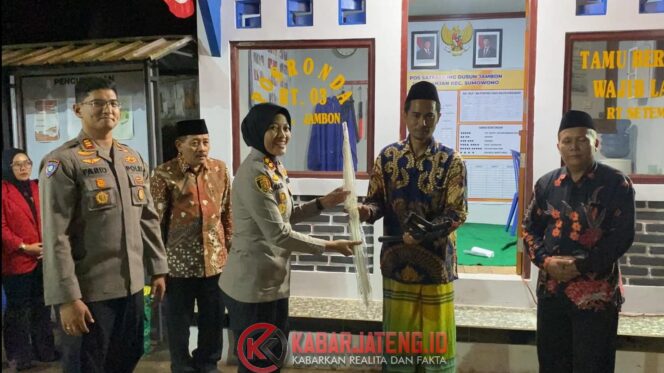 
					Kapolres Semarang Ajak Perkuat Sinergi Saat Supervisi Satkamling Desa Lanjan