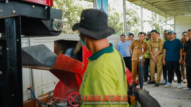 
					Gubernur Ahmad Luthfi: Tersono Jadi Teladan Desa Mandiri Kelola Sampah