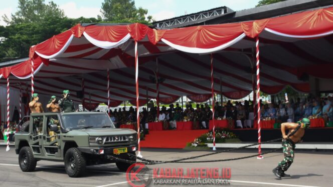 
					Aksi Spektakuler Prajurit Kodam IV/Diponegoro Meriahkan HUT ke-75
