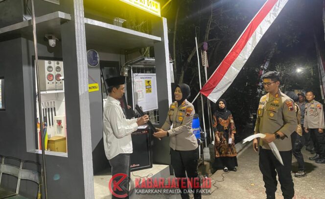 
					Kapolres Semarang Lakukan Supervisi dan Pemantauan Satkamling di Kecamatan Banyubiru