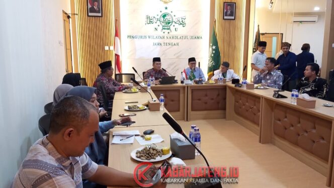 
					Parade Tilawah Meriahkan Kick Off Hari Santri 2025 PWNU Jawa Tengah