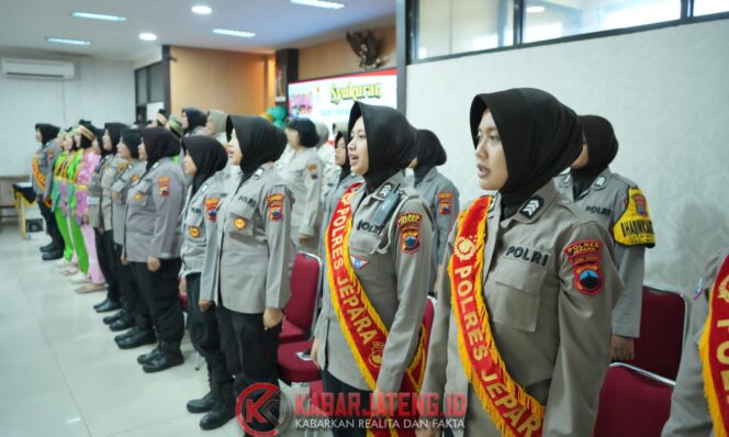 
					Peringati HUT ke-77 Polwan, Polres Jepara Gelar Syukuran Sederhana dan Pemberian Penghargaan