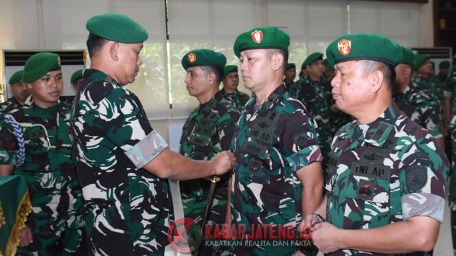 
					Pangdam IV/Diponegoro Pimpin Sertijab dan Tradisi Korps Pejabat Kodam
