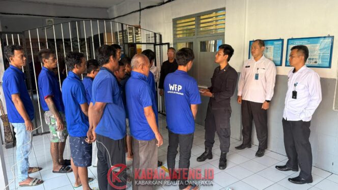 
					Lapas Semarang Alihkan 11 Warga Binaan ke Lapas Kendal untuk Lanjutkan Program Pembinaan