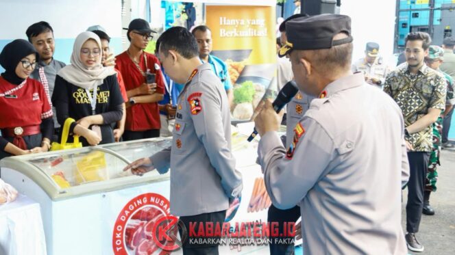 Kapolri Buka Gerakan Pangan Murah di Gedawang, Ringankan Beban Kebutuhan Pokok Warga