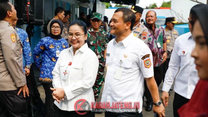
					5,7 Juta Warga Jawa Tengah Terima Manfaat Program Makan Bergizi Gratis