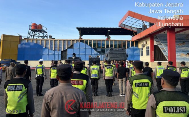 Ratusan Personel Gabungan Diterjunkan untuk Amankan Laga Persijap Jepara vs Bali United
