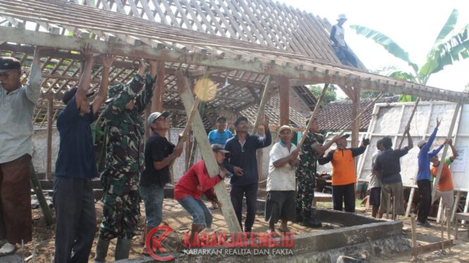 
					TNI dan Warga Bersatu, TMMD Banyumas Wujudkan Desa Maju dan Mandiri