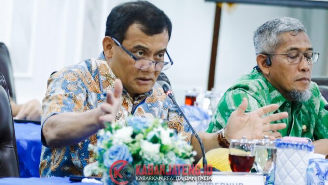 
					Gubernur Ahmad Luthfi Tekankan Akselerasi Serapan Anggaran: Jangan Sampai Ada yang Tersumbat