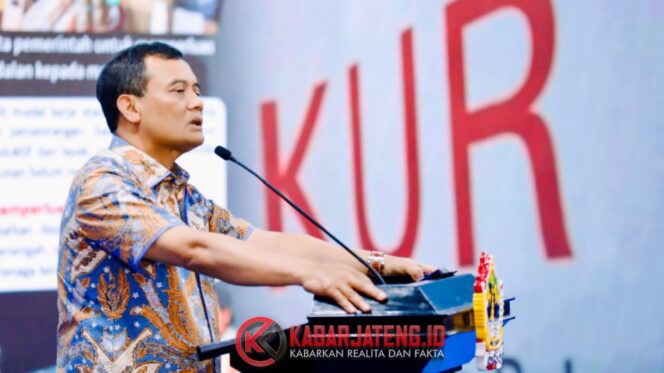 
					Penyaluran KUR di Jateng Capai Rp 361,36 Triliun, Gubernur Ahmad Luthfi: UMKM Jadi Penopang Ekonomi Daerah