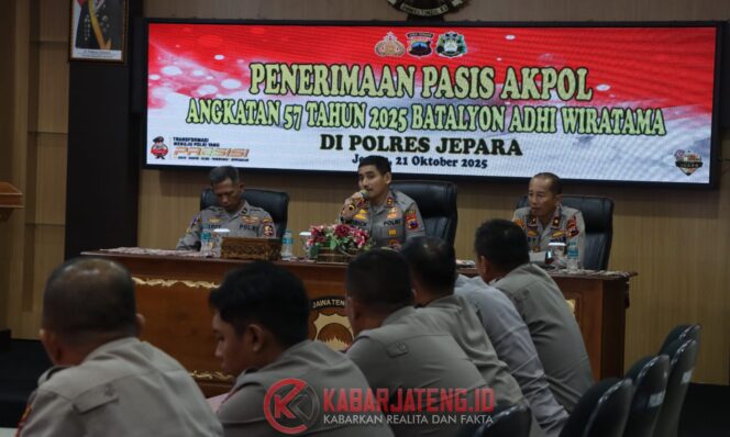 
					Kapolres Jepara Terima Delapan Pasis Akpol Magang dan Penelitian, Tekankan Profesionalisme dan Disiplin