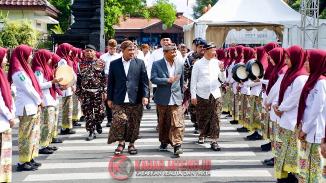 
					Santri Jawa Tengah Didorong Jadi Pelopor Swasembada Pangan Nasional