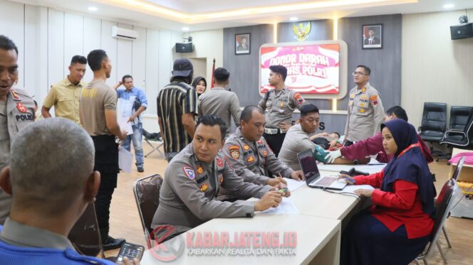 
					Polres Brebes Gelar Donor Darah Serentak Peringati HUT ke-74 Humas Polri