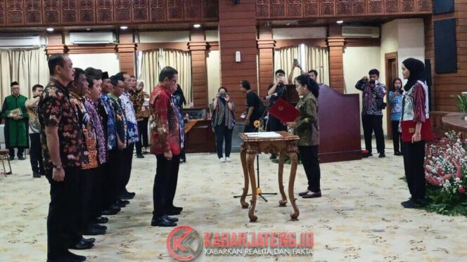 
					Wali Kota Agustina Lantik 9 Pejabat Baru, Dorong Inovasi dan Integritas untuk Wujudkan Birokrasi Unggul