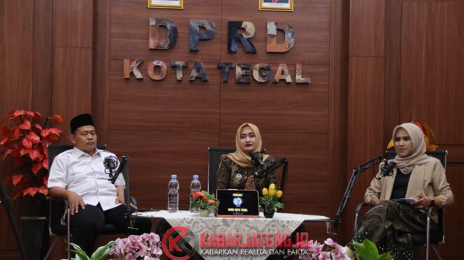
					Lewat Podcast, Wakil Wali Kota Ajak Orang Tua Menitipkan Anak di Pesantren