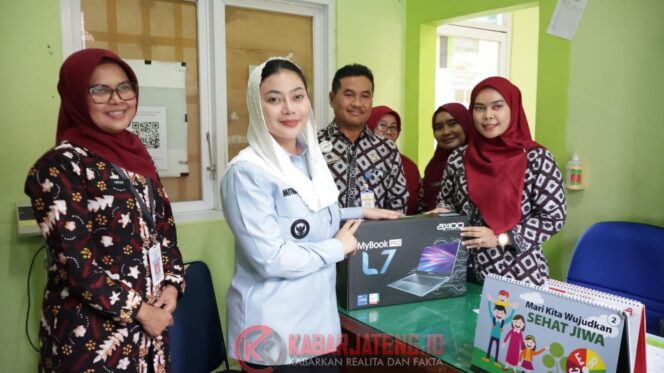 
					Pemkab Brebes Berikan Bantuan Transportasi Kader dan Laptop untuk 11 Puskesmas