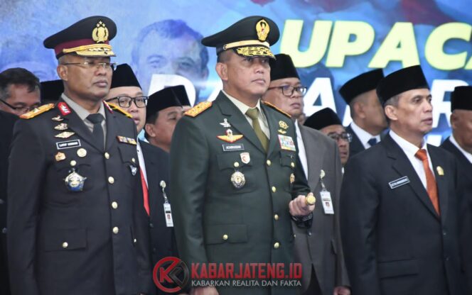 
					Pangdam IV/Diponegoro Hadiri Upacara Hari Sumpah Pemuda ke-97 di Gradhika Bhakti Praja