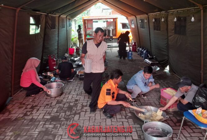 Pemkot Semarang Dirikan Dapur Umum, Pastikan Warga Terdampak Banjir Terpenuhi Kebutuhan Pangan