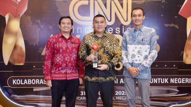
					Kementerian ATR/BPN Raih Penghargaan CNN Indonesia Award 2025 atas Konsistensi dalam Reforma Agraria dan Pembangunan Desa